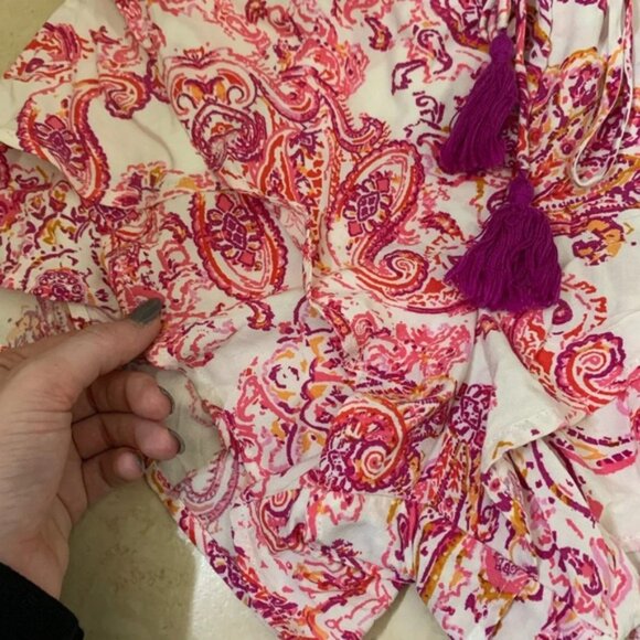 Gianni Bini Ruffled Shorts - Picture 2 of 4